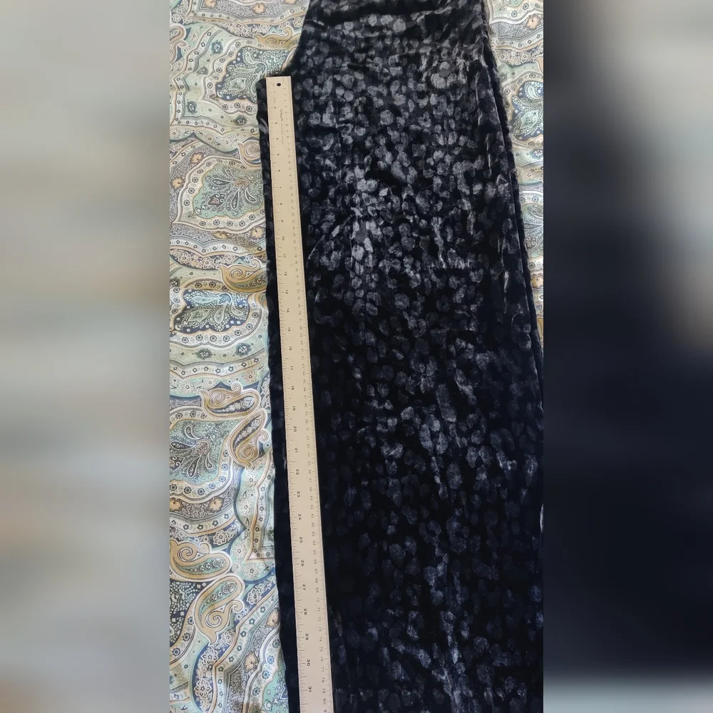 Zara Black Textured Velvet Pants - Picture 13 of 16